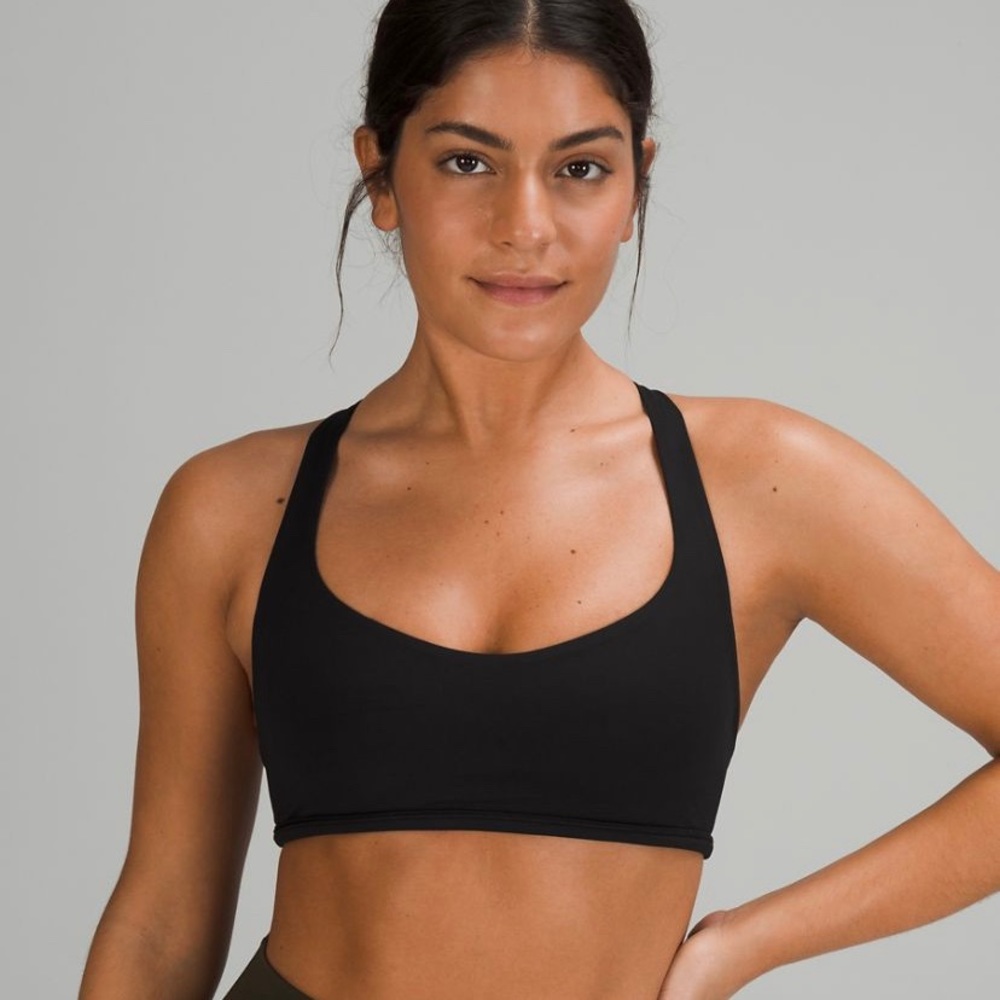 Lululemon Free to Be Wild Sports Bra Size 4 - Black
